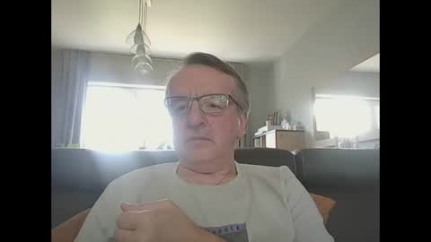 oldtimer160162493 online show from May 2, 12:44 pm