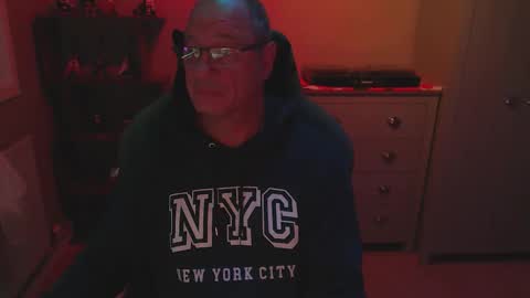 oldveteranuk online show from November 29, 7:16 am