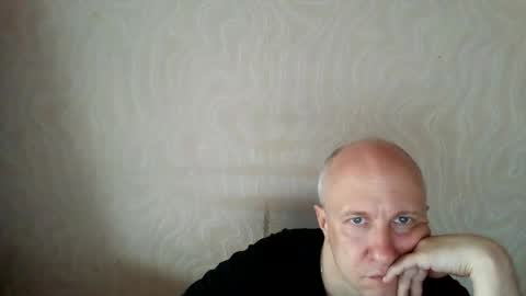 figaro online show from April 1, 11:55 am