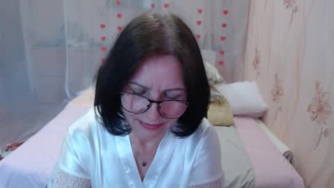 Snapshot of olgahottie chatting on October 12, 2:04 am OlgaHottie online show from October 12, 2:04 am