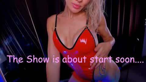 Snapshot of oliva_candy chatting on September 30, 10:31 pm oliva_candy online show from September 30, 10:31 pm