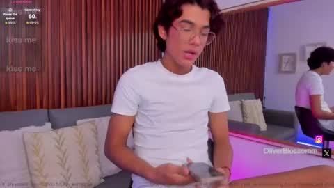 oliver20__ online show from July 13, 10:35 pm