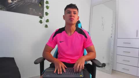 Oliver bray online show from February 24, 3:53 pm