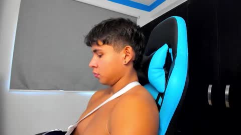 Oliver bray online show from October 6, 6:26 pm