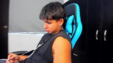 Oliver bray online show from October 15, 6:20 pm