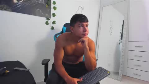 Oliver bray online show from March 6, 3:13 pm