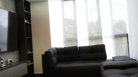 Oliver bray online show from April 18, 7:58 pm