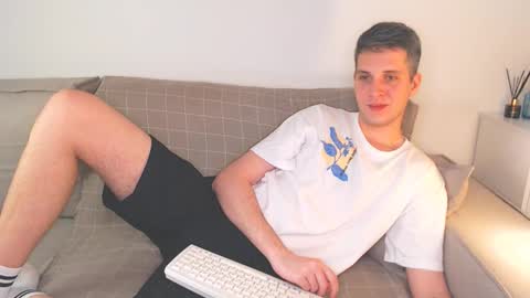 Oliver online show from December 16, 6:59 pm