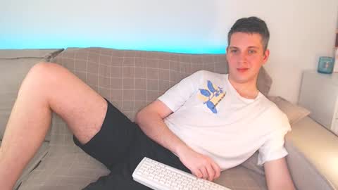 Oliver online show from March 8, 11:37 am