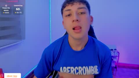 oliveeer online show from November 12, 2:03 am