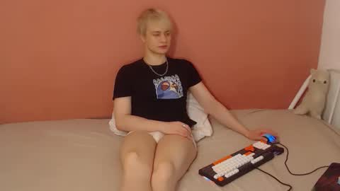 Oliver online show from March 12, 1:09 am