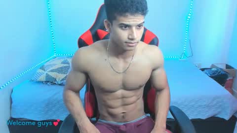 Snapshot of oliver_thompsson chatting on January 9, 1:56 pm oliver thompsson online show from January 9, 1:56 pm