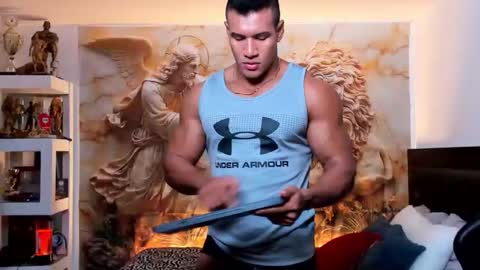 oliver_tommy online show from September 28, 2:59 pm