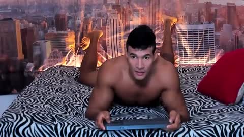 oliver_tommy online show from October 11, 2:54 pm