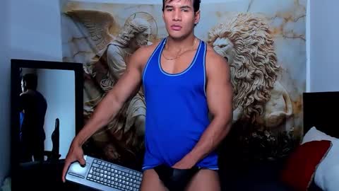 oliver_tommy online show from November 12, 1:46 pm