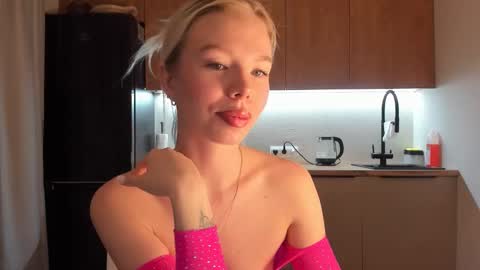 Olivia 3 online show from January 12, 9:19 pm