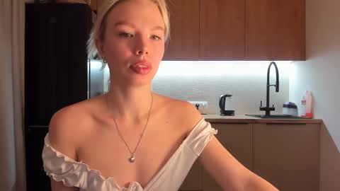 Olivia 3 online show from February 11, 7:59 pm