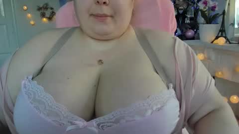 Olivia Gold online show from February 12, 9:31 am