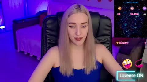 olivia_daze online show from December 5, 11:13 pm