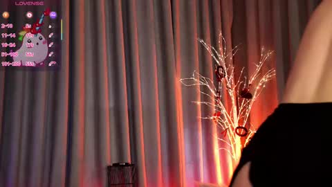 SaraConor online show from March 1, 6:24 am