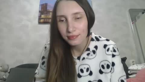 Snapshot of olivia_dream1 chatting on October 10, 9:19 pm Olivia online show from October 10, 9:19 pm