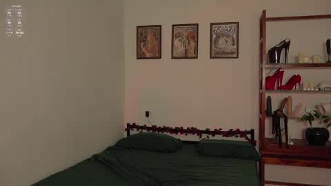 Olivia Faye online show from November 20, 1:32 pm