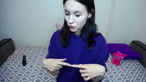 Snapshot of olivia_graceee chatting on September 13, 4:09 pm olivia_graceee online show from September 13, 4:09 pm