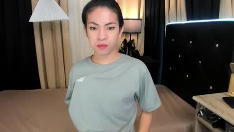 olivia_hotcummer online show from November 23, 3:21 pm