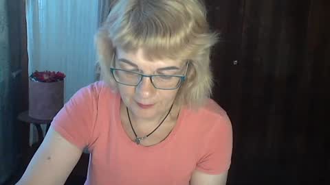 Olivia Mia online show from July 22, 1:57 pm