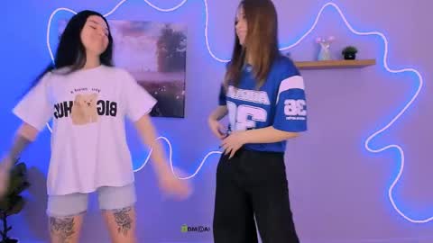 Sweet Olivia online show from May 19, 8:54 am