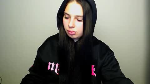 Olivia online show from October 7, 3:57 am