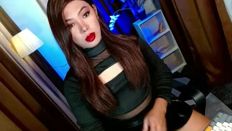 Miss OLIVIA online show from November 29, 12:13 pm