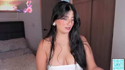 Snapshot of olivia_wiston chatting on September 18, 12:14 am Olivia 40 off online show from September 18, 12:14 am
