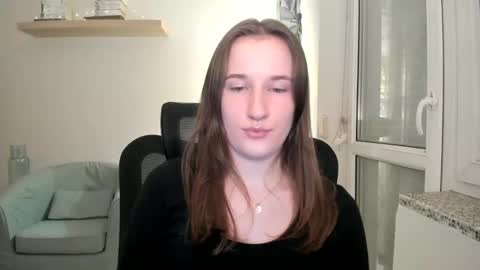 Oliwiaa2004 online show from December 28, 10:13 pm