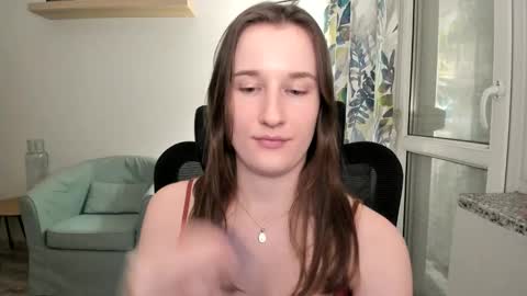 Oliwiaa2004 online show from January 8, 10:27 pm