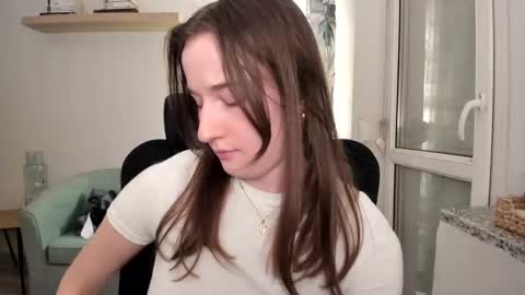 Oliwiaa2004 online show from March 9, 7:37 pm