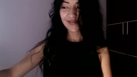 oliviaaa__ online show from May 8, 6:13 pm