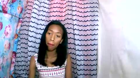 Snapshot of oliviah27 chatting on October 16, 7:19 am oliviah27 online show from October 16, 7:19 am