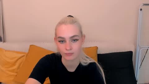 oliviaBeauty online show from October 30, 9:37 pm