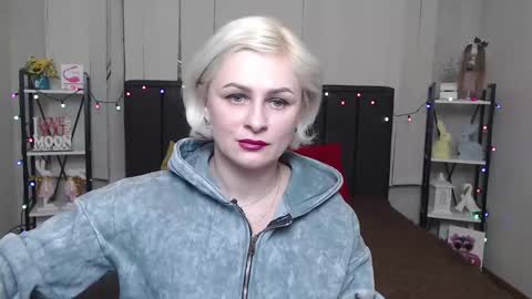 Snapshot of oliviahorst chatting on January 22, 12:06 pm OliviaHorst online show from January 22, 12:06 pm
