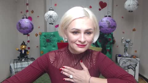 Snapshot of oliviahorst chatting on October 20, 6:24 pm OliviaHorst online show from October 20, 6:24 pm
