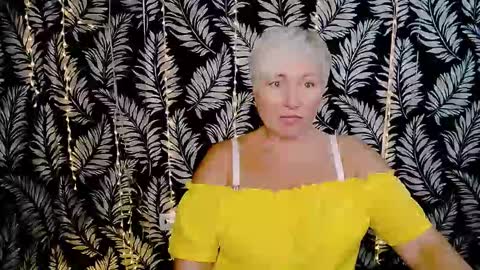Snapshot of oliviaoskar_ chatting on October 14, 12:08 pm Kelly online show from October 14, 12:08 pm