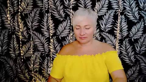 Snapshot of oliviaoskar_ chatting on October 11, 11:48 am Kelly online show from October 11, 11:48 am