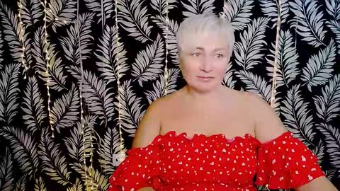 Snapshot of oliviaoskar_ chatting on October 16, 11:32 am Kelly online show from October 16, 11:32 am