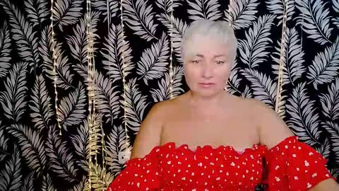 Snapshot of oliviaoskar_ chatting on October 7, 11:28 am Kelly online show from October 7, 11:28 am