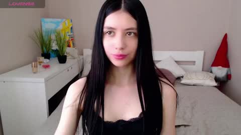 oliviarichi online show from May 24, 9:16 am
