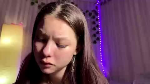 Emma online show from May 7, 11:06 am