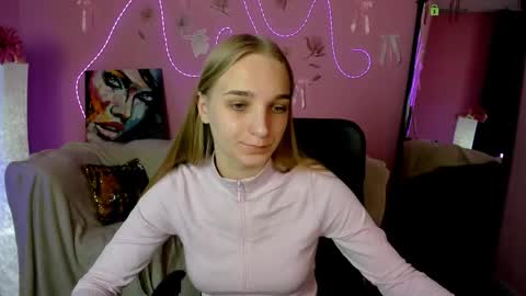 Ollivia online show from April 28, 5:45 am