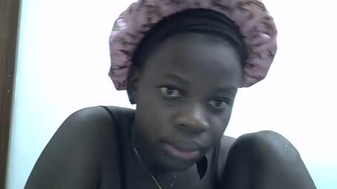 ollleina online show from February 2, 8:21 am