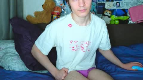 Snapshot of ololkd chatting on October 8, 9:32 pm Tony online show from October 8, 9:32 pm